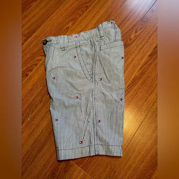 Tommy Hilfiger Shorts - Picture 4 of 4